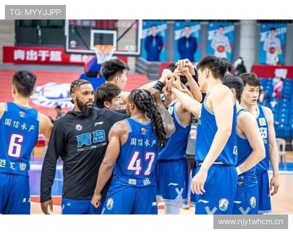 鲍威尔提前抵达山东积极投入训练展现新赛季拼搏决心